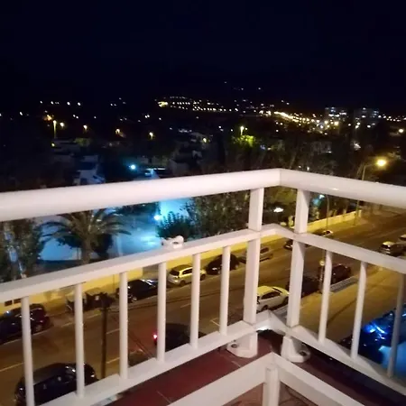 Spacious In With Mountain View *