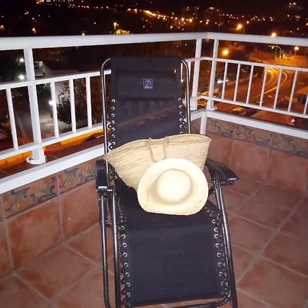Spacious In With Mountain View Apartment *